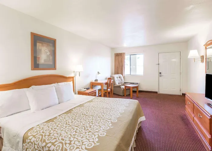 Days By Wyndham Hotel 2*